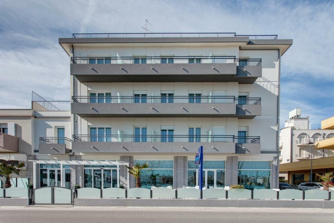 Hotel Platinum Rimini Exterior photo